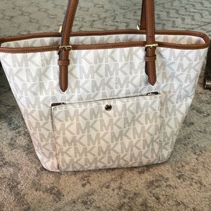 Good condition Michael Kors white shoulder bag